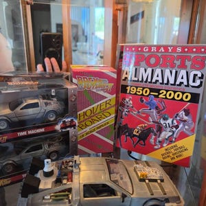 バック・トゥ・ザ・フューチャー2 完全版アルマナック - Etsy 日本