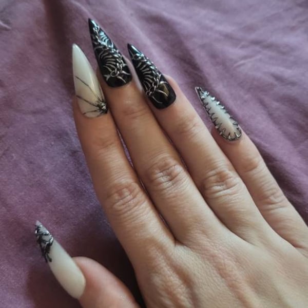 Werwolf-Klauen-Handschuhe Für Cosplay & Halloween – Graue Wolfspfoten In Einheitsgröße