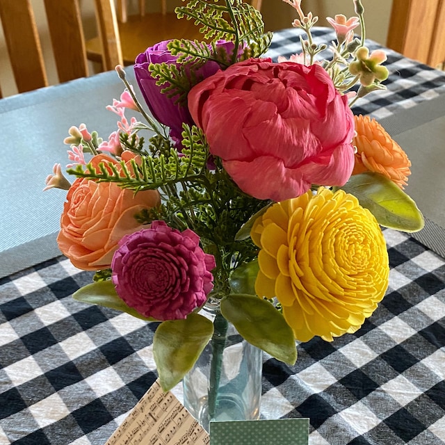 Centerpieces, boutonnières, bouquet, and hair comb all made with sola wood  from Oh You're Lovely. : r/DIYweddings
