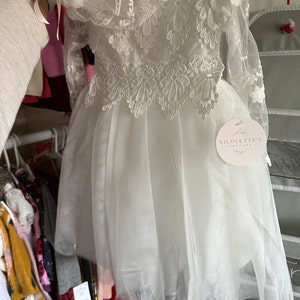 Maytee added a photo of their purchase