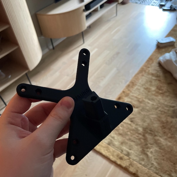 VESA Adapter for ASUS ROG Strix & Swift Series Monitor by CREAT3D ...