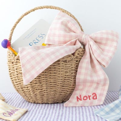 Exclusive: Easter baskets and tags made only for Etsy