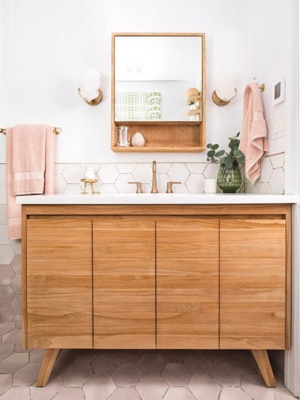 image containing listing Lucite Towel Bar from LuxHoldups