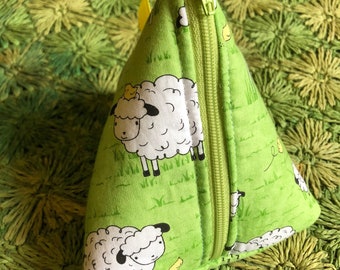 Notions pouch, Notion Bag, Zippered Notion Bag, Triangle Notion Bag, Triangle Pouch,