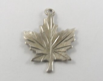 Charme Vintage En Argent Sterling 925 Canada - Feuille D'érable HMK - Poids 0,9 G, 2 Cm - Occasion Bon état
