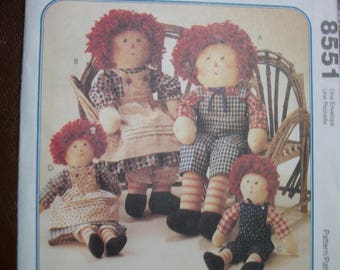 McCall 8551 Raggedy Ann and Andy Dolls and clothes