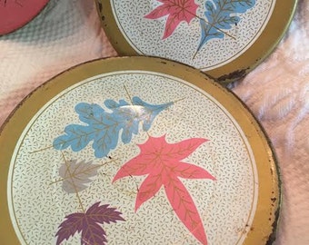 vintage kids plates play plates pink blue leaf plates