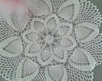 crochet pineapple tableclothe