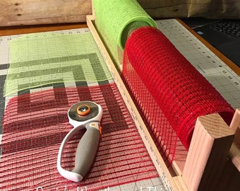 Susie's Mesh Roller, Deco Mesh Holder, Deco Mesh Dispenser, Susie's Wreaths and Things Mesh Roller, Ribbon Holder, Ribbon dispenser