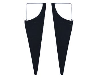 Pointy long leather earrings