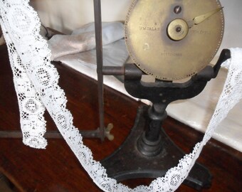 Leavers Lace Per Metre, 2" Wide (5.08cm) White Cotton Lace Edging. Made in Nottingham England