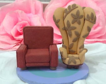 Carl and Ellie's chairs in UP wedding cake topper clay doll, UP chairs clay miniature engagement decor,clay figurine ring holder,clay couple