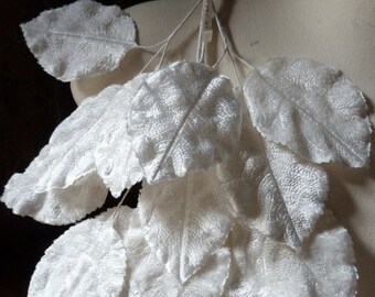 SALE 18 IVORY Leaves Large Vintage Leaves Velvet Japanese for Bridal, Boutonnieres, Millinery, Costume Design ML 71