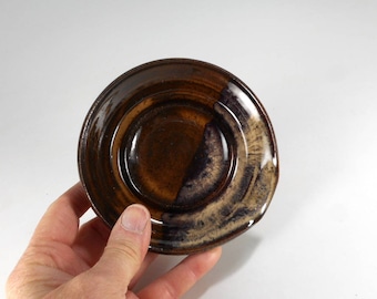 Ceramic spoon rest, round spoon rest, pottery spoon rest, brown pottery spoon holder, ceramic spoon holder, stoneware spoon rest