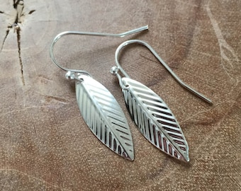 Beautiful Leaf - silvertone dangling earrings with metal leaf charm.
