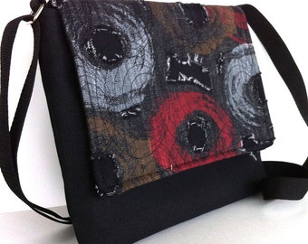 Small messenger bag Black canvas messenger purse Women travel purse Vegan side bag Black shoulder purse Shop handmade Canada Gift for women