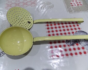 French enamel spoon set vintage kitchenware old farmhouse kitchen