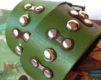 Green Leather Dog Collar with Rustic Bike Chain Links and Studs, Size S/M, to fit a 12-16in Neck, Small to Medium Dog, EcoFriendly, OOAK