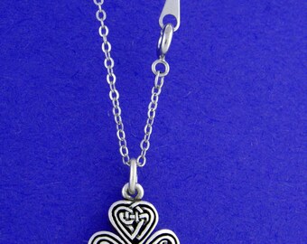 Celtic Knot Shamrock Necklaces (RPEW7)
