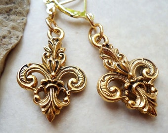 Gold Fleur De Lis Dangle Earrings, Metal Earrings.Gold.Silver.Paris.Art.Dainty Earrings.Statement.Bridal. Drop Earrings. Handmade.