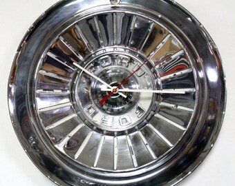 1957 T-Bird Wall Clock - '57 Ford Thunderbird Fairlane Hubcap Clock - 50's Classic Car Hub Cap Clock - Retro 1950's Decor