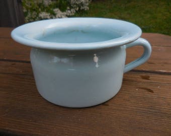 Vintage 1940s to 1950s Metal Light Blue Child/Kids Chamber Pot/Piss/Pee Pot Retro Enamel with Handle Bathroom Decor