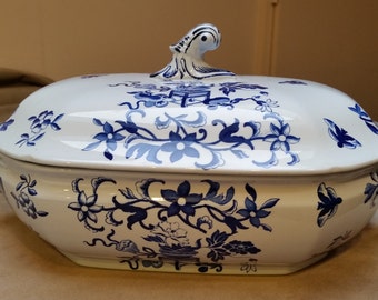 Spode Oval Covered Vegetable Dish or Casserole in Blue Bowpot Pattern (All Blue)