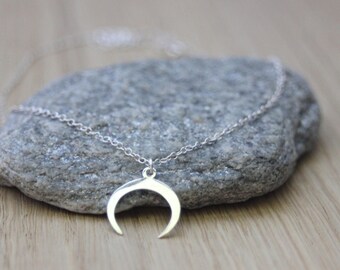 Half-moon silver necklace - horn silver sterling necklace - minimalist necklace - ethnic necklace - fine silver necklace - silver choker