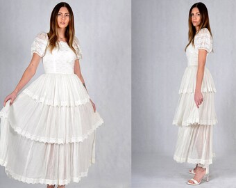 Lace Tiered Vintage Wedding Dress