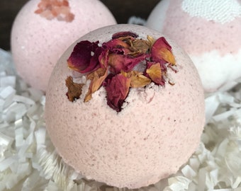 Lot of 6 Natural Bath Bombs Scented with Essential Oils