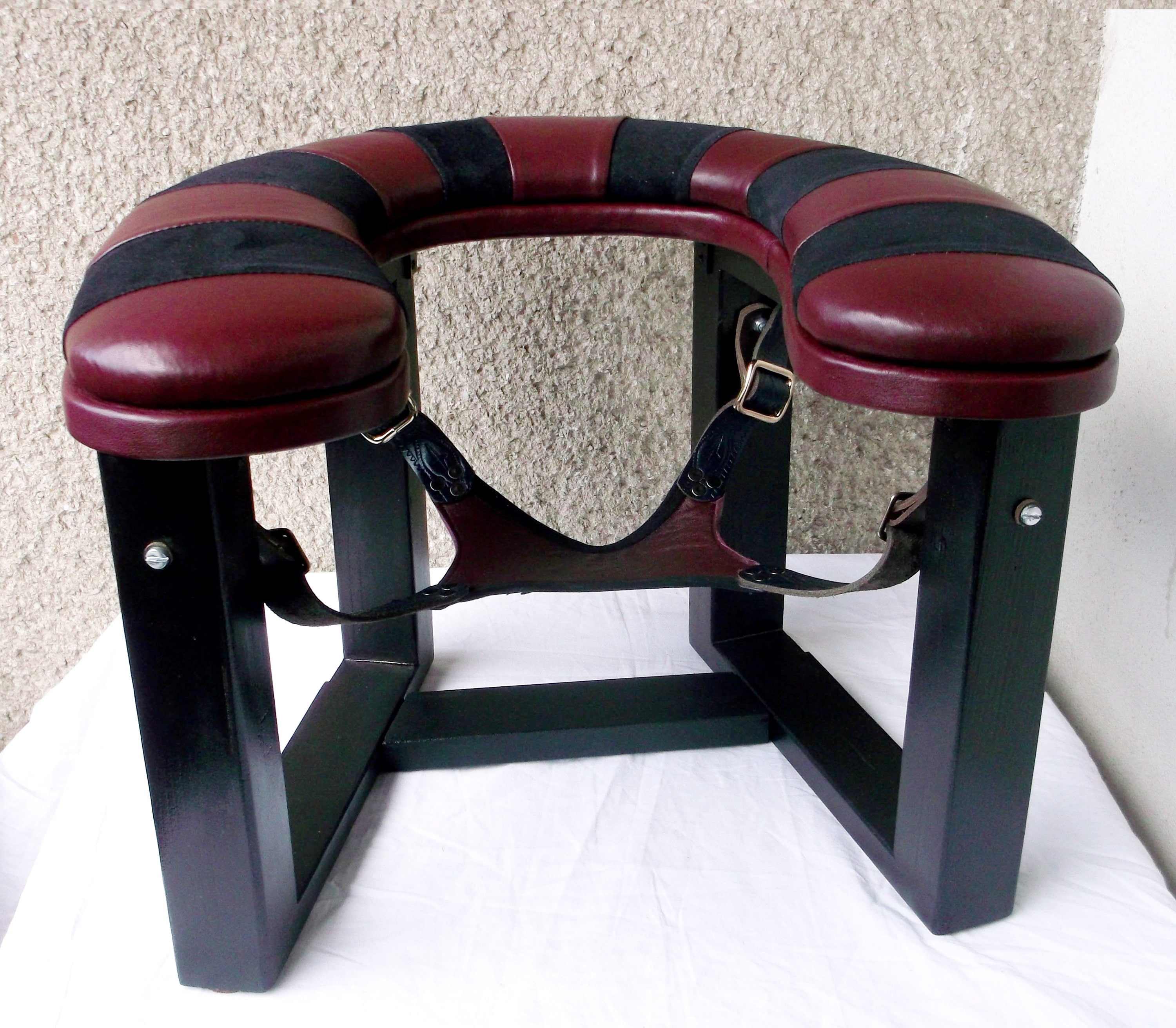 Queening Stool Video