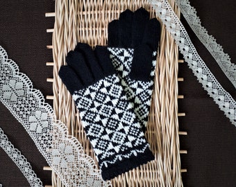Hand knitted gloves Wool mittens Knit wool gloves Winter mittens Patterned mittens Knit gloves with full fingers