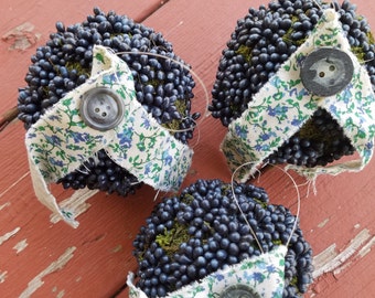 Moss and berry shabby chic bowl fillers/ornaments