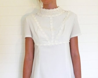 Vintage bohemian wedding/white dress, deadstock, daisies . . . "Like" our fb page for 10% discount