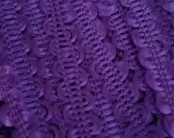1 meter of SERPENTINE 8 mm wide purple RICKRACK trim