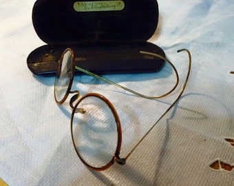 Vintage tortoise shell Eyeglasses spectacles round leather case Steampunk theatre glasses