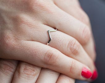 Sterling Silver Open Chevron Ring, V ring, Pointy Stacking Ring, Stackable V ring, Arrow ring, Skinny chevron ring, Stacking silver ring