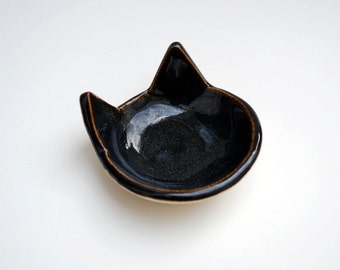 Black Cat Ring Dish - Ceramic, Pottery - Tea Bag Rest, Jewelry Dish, Ring Holder, Cat Dish - Gifts for Pet Lovers - Dorm Room Decor