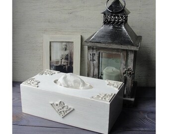 Tissue box Tissue box cover Kleenex holder Rectangular tissue holder Kleenex box Shabby chic Kleenex cover Wood tissue box Tissue box cover
