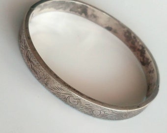 Vintage sterling silver engraved bracelet