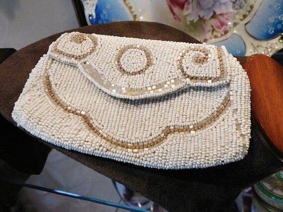 Bead Coin Purse / Hand Beaded Evening Bag / Wristlet / Clutch