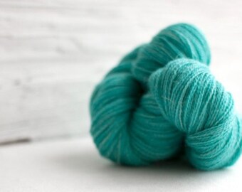 manos del uruguay : LACE (a Fair Trade yarn)