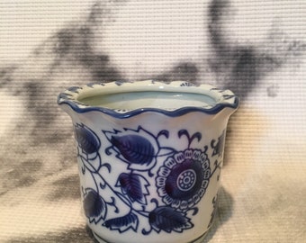 Blue and White Ginger Jar Plantet