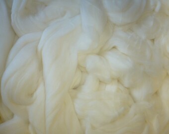 One Pound Superwash Merino Combed Top 21.5 Micron Product of the USA