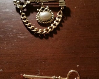 Gorgeous VINTAGE brooch