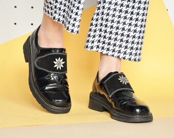 90s PATENT LEATHER shoes GRUNGE shoes chunky shoes retro patent shoes old school shoes velcro shoes mod shoes / Size 6.5 us / 4 uk / 37 eu