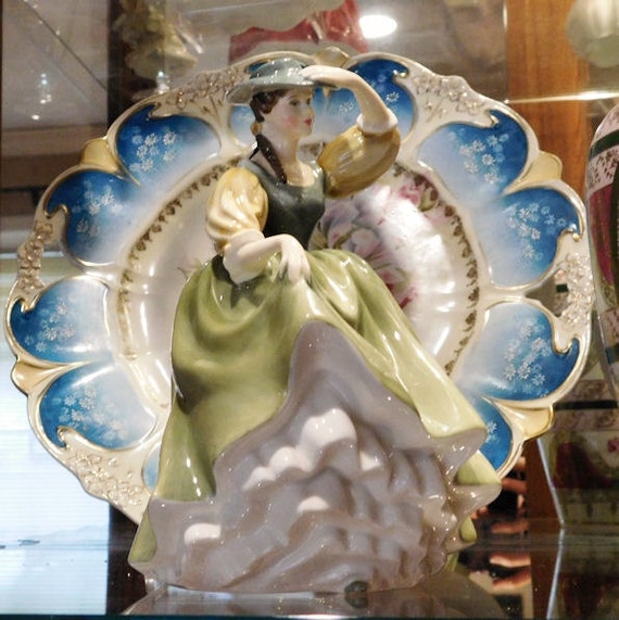 Royal Doulton Figurine / Buttercup / HN 2309