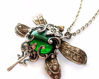 Dragonfly necklace, Dragonfly pendant necklace, dragonfly jewelry, emerald green insect necklace, filigree jewelry, Art Nouveau, Victorian