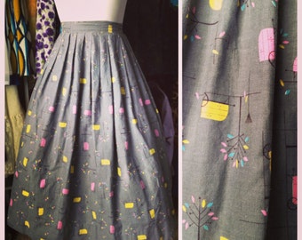 Vintage 50s skirt / 1950s skirt / novelty print skirt / full skirt / cotton skirt / cart campers trees / pleated skirt 6010