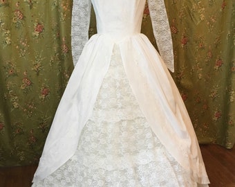 Vintage 50s 60s White Wedding Dress Southern Belle Chantilly Lace Large